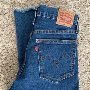 Levi’s wedgie jeans